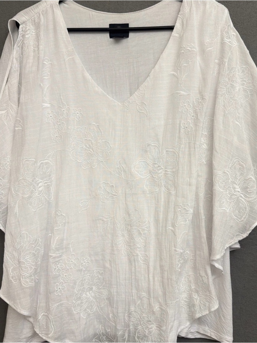 White Embroidered V-Neck Cold Shoulder Poncho Top Flowy Gauzy Kaftan Blouse
